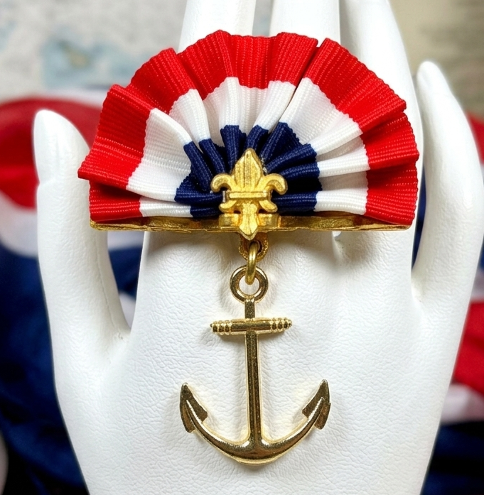 VTG JULIANA NOS Nautical Anchor Patriotic Pleated Ribbon Brooch Red IIJJ#8861