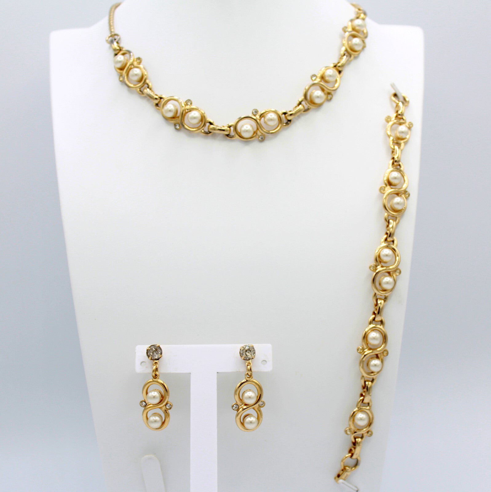 Vintage INFINITY SYMBOL PEARL CLEAR Rhinestone Necklace Bracelet Earrings Set