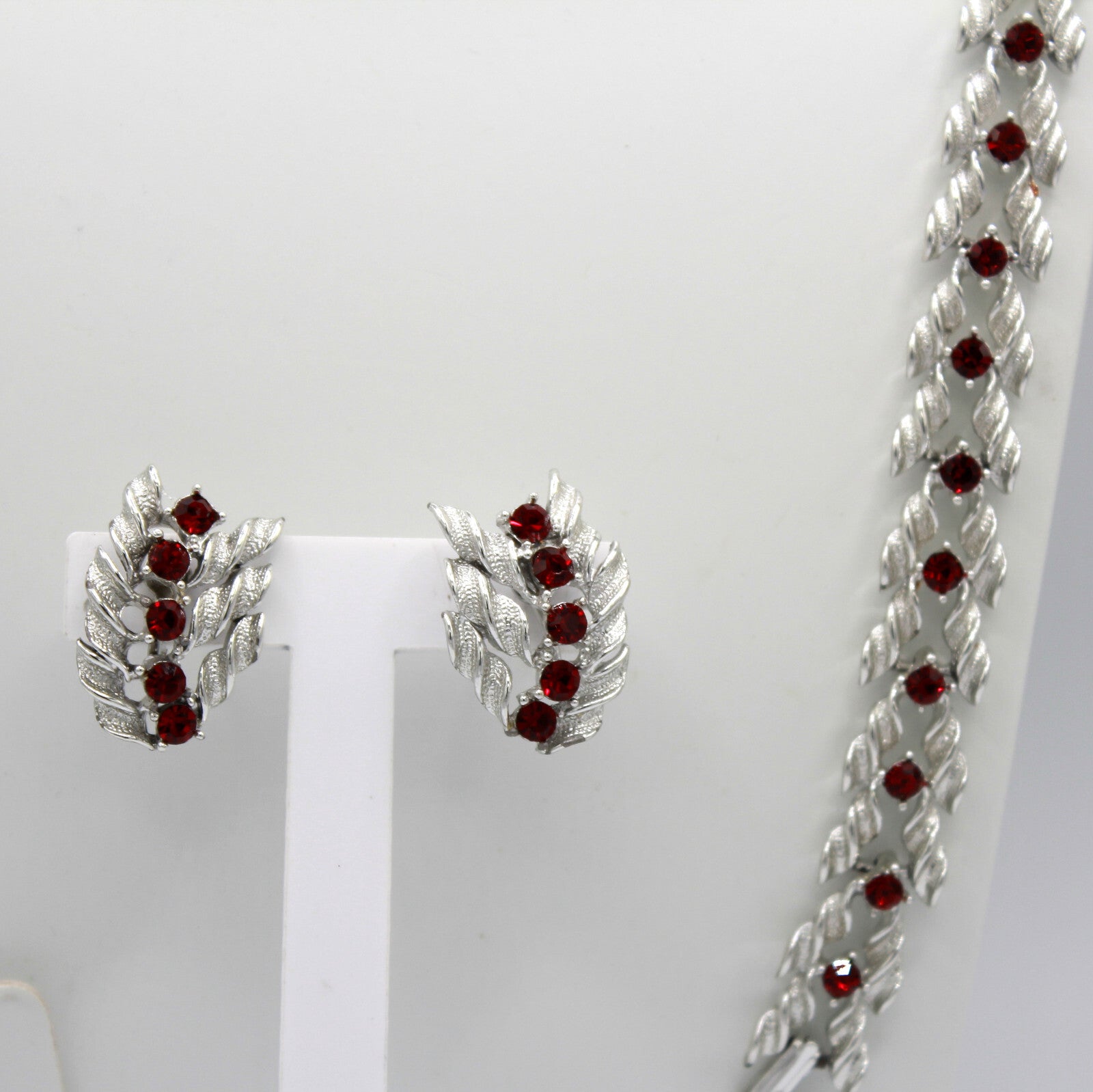 Vintage Elegant RED RHINESTONE Silver Leaves Necklace Bracelet Earrings Set