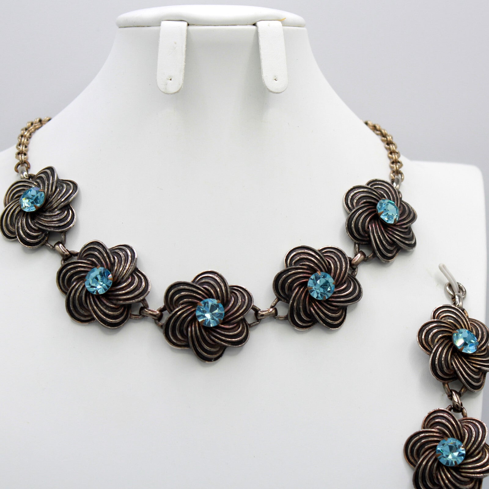 VTG Baby Blue Rhinestone Metal Swirling Flower Necklace Bracelet Earrings Set