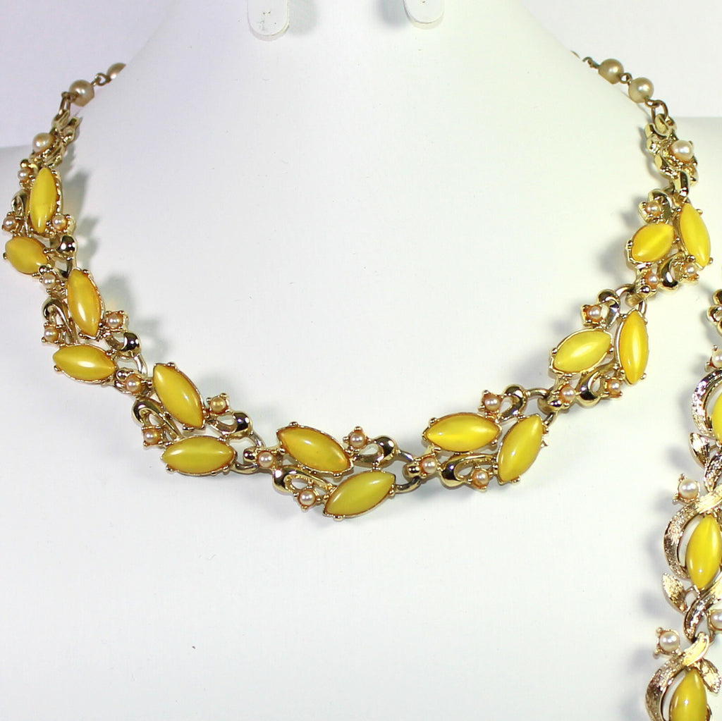 Vintage YELLOW MOONGLOW Rhinestone Faux Pearl Necklace Bracelet Earrings Set