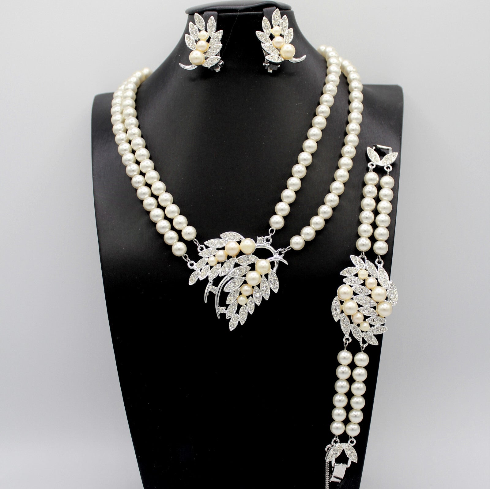 Vintage EMMONS Pearl Rhinestone Leaf Necklace Bracelet Earrings Set Original Box