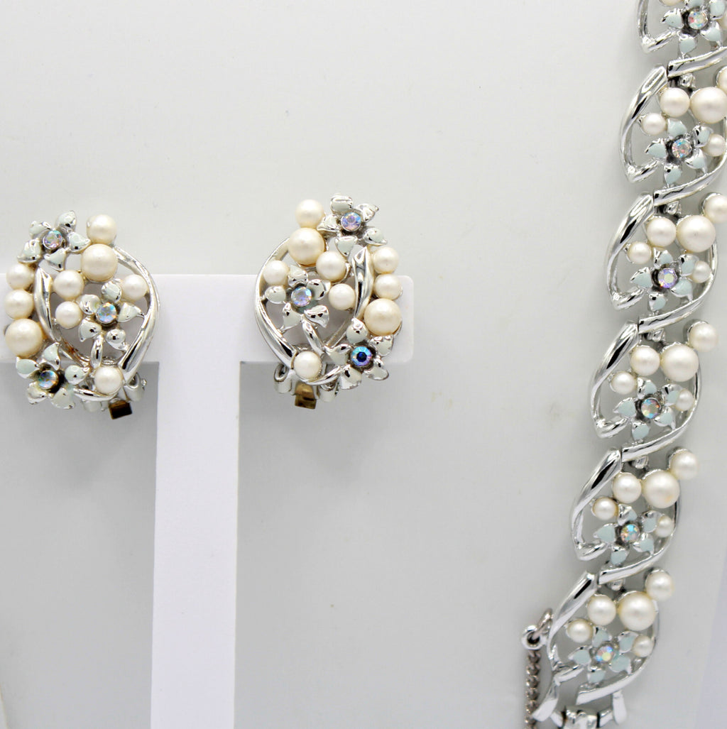 Vintage White ENAMEL PEARL AB Rhinestone Flower Necklace Bracelet Earrings Set