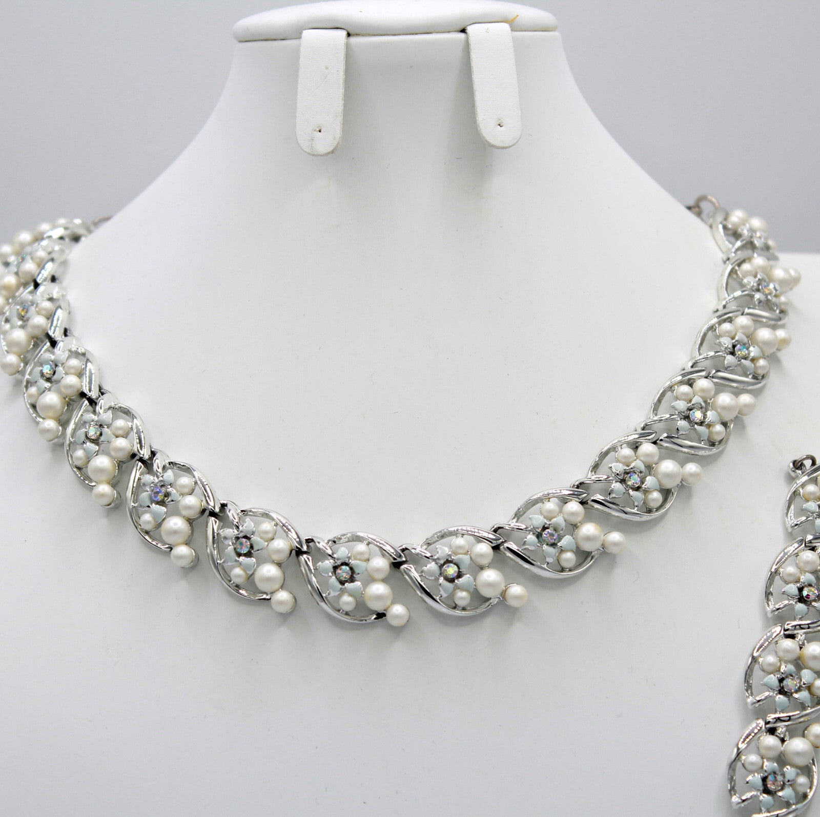 Vintage White ENAMEL PEARL AB Rhinestone Flower Necklace Bracelet Earrings Set