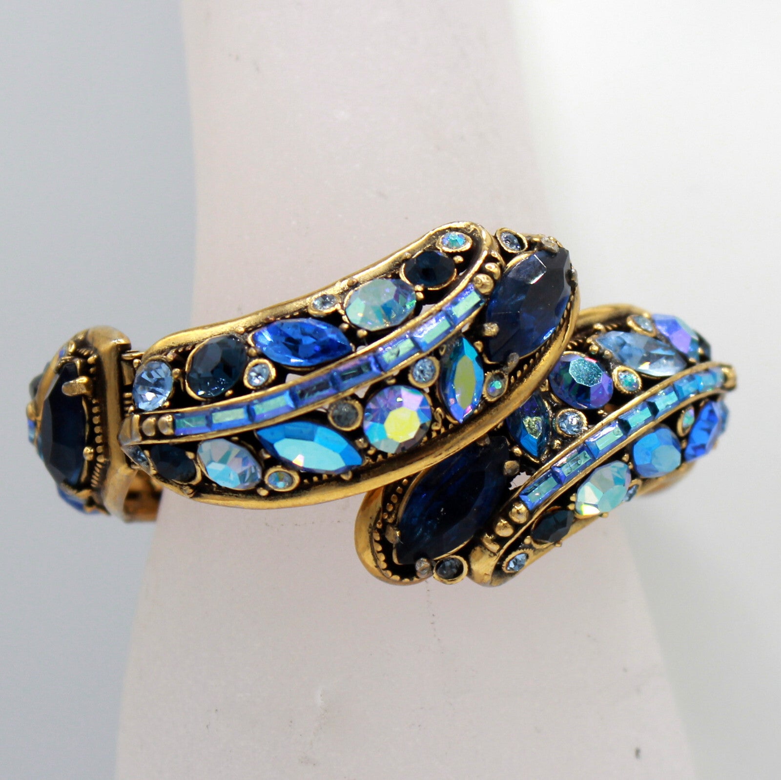 Vintage 1959 HOLLYCRAFT Blue AB Rhinestone Necklace Hinged Bracelet Set