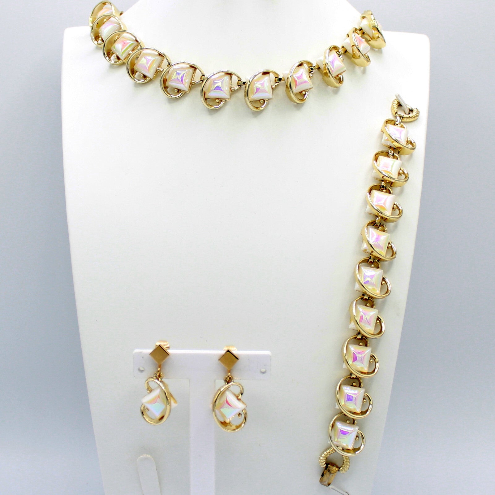 VTG Iridescent White Square Glass Geometric Mod Necklace Bracelet Earrings Set