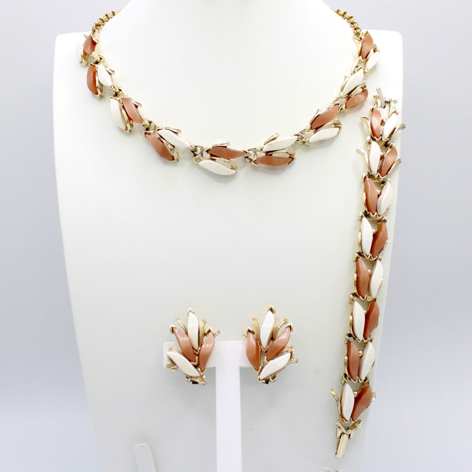 Vintage MOCHA BROWN WHITE THERMOSET Leaves Necklace Bracelet Earrings Set