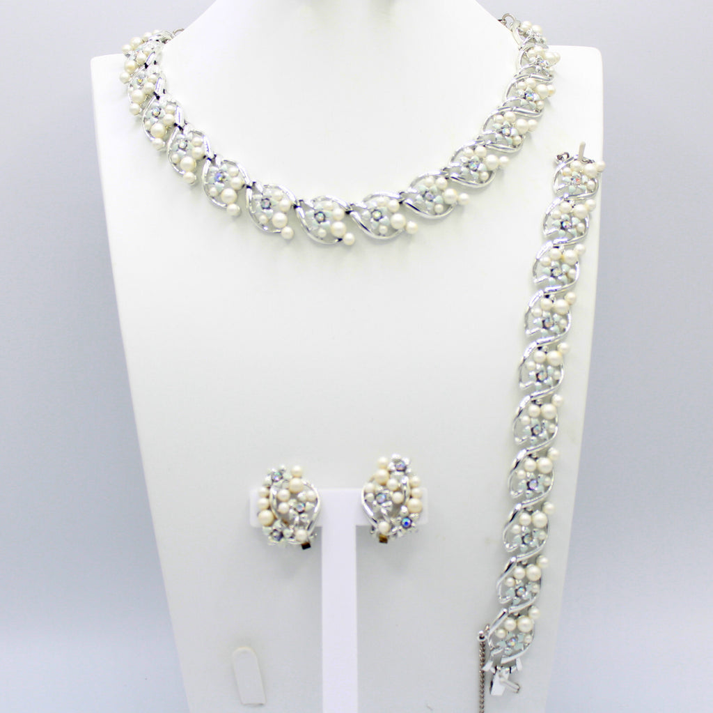 Vintage White ENAMEL PEARL AB Rhinestone Flower Necklace Bracelet Earrings Set