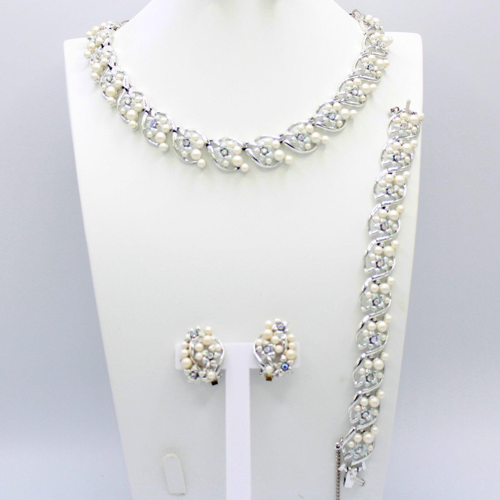 Vintage White ENAMEL PEARL AB Rhinestone Flower Necklace Bracelet Earrings Set