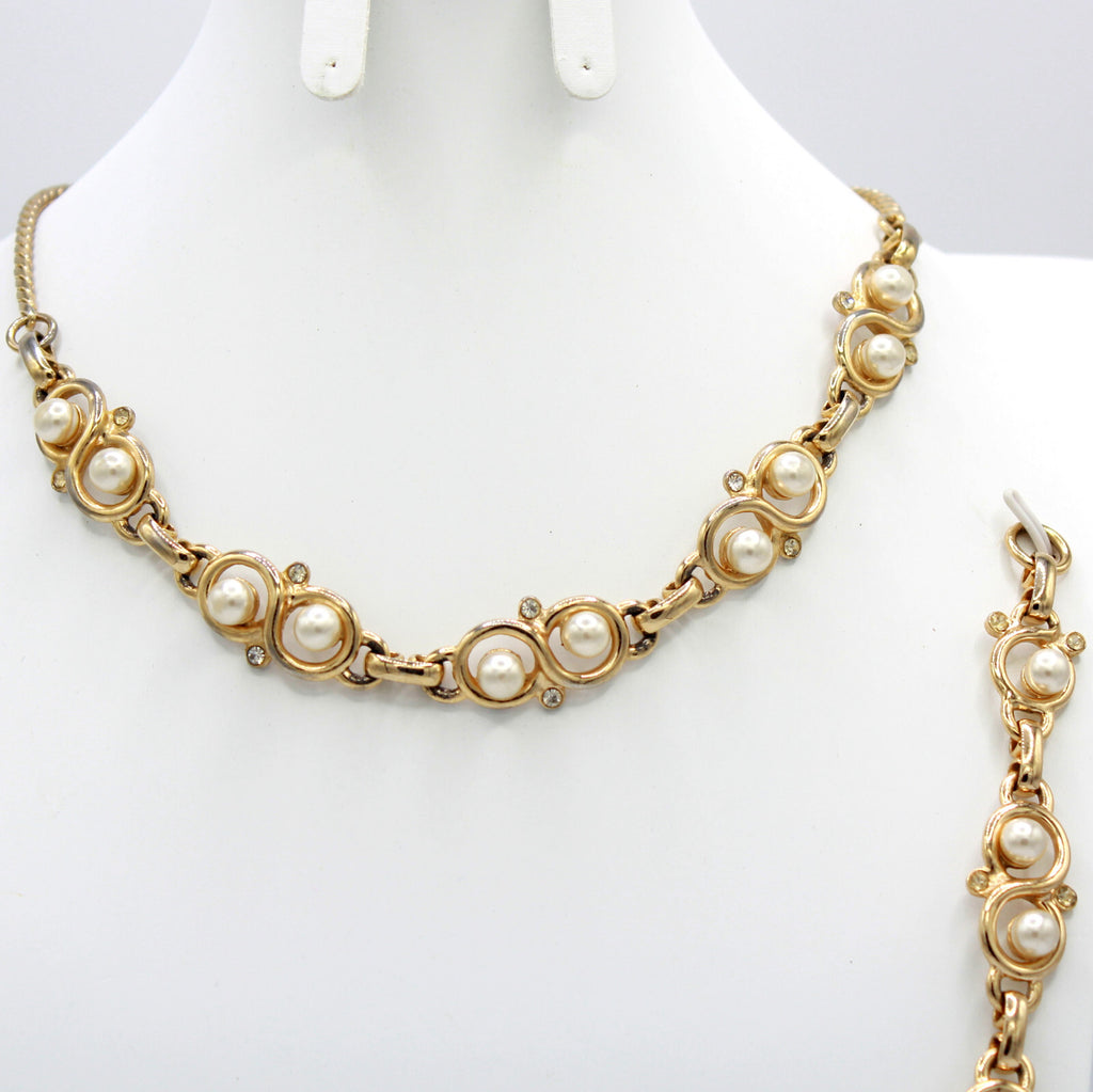 Vintage INFINITY SYMBOL PEARL CLEAR Rhinestone Necklace Bracelet Earrings Set