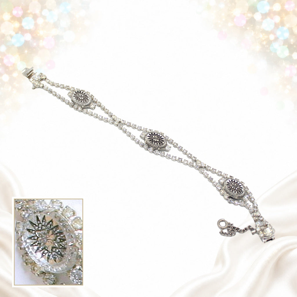 Juliana star glass bracelet straight front view with inset stone closeup