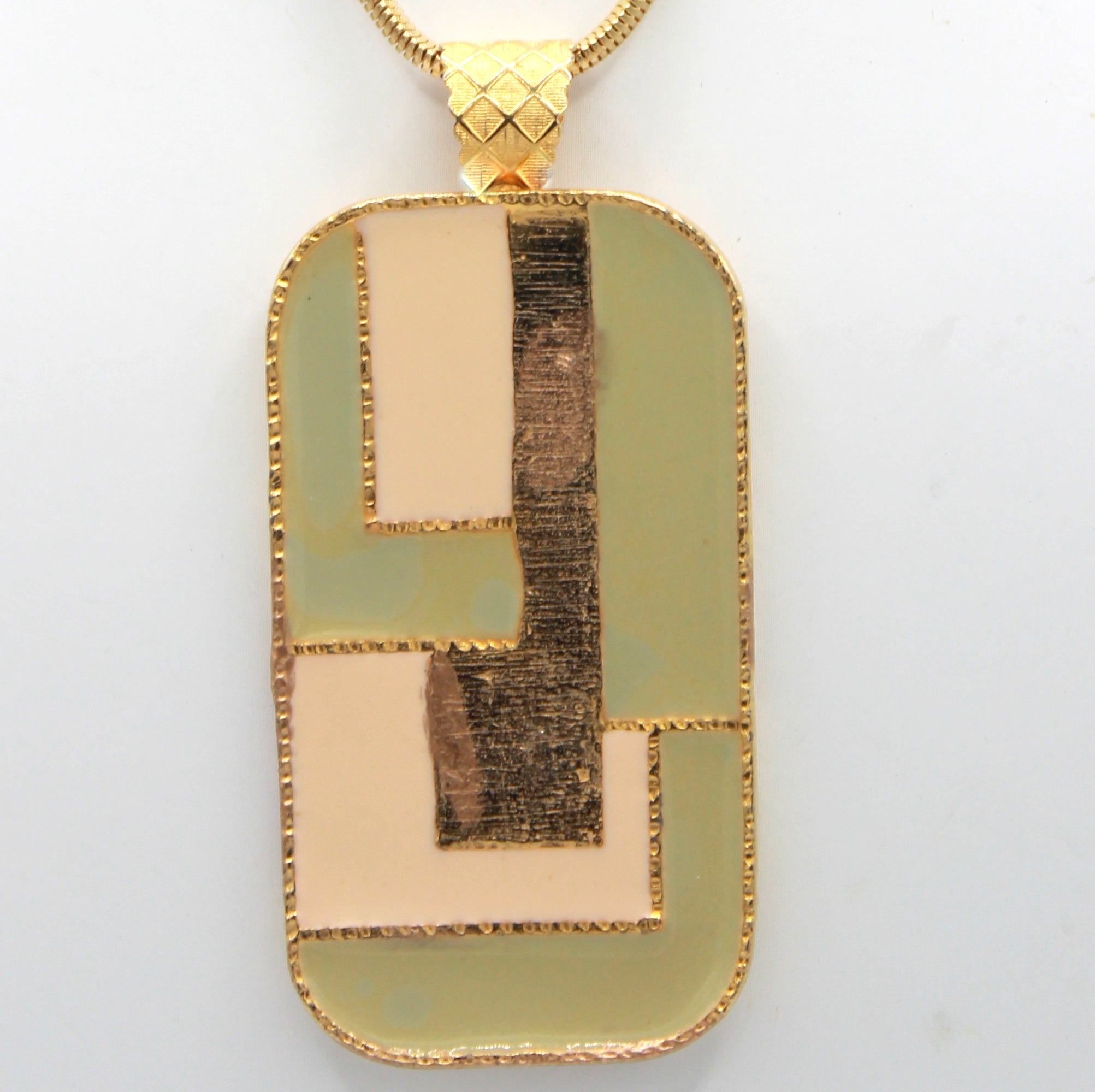Vintage JULIANA NEW FIND Pistachio Green Cream Enamel Pendant Necklace IIJJ#8860