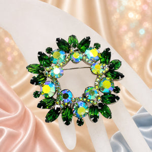 Vintage Juliana Green Rhinestone Wreath Brooch IIJJ#9310