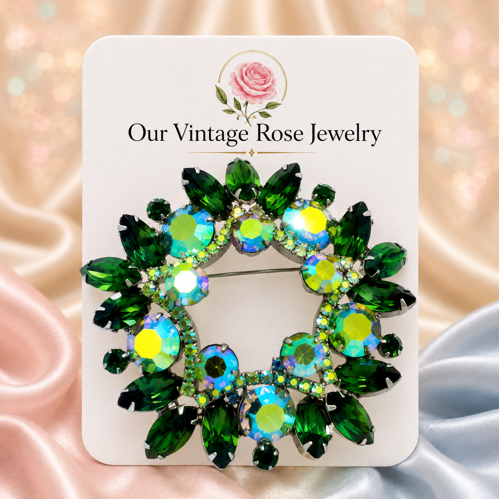 Vintage Juliana Green Rhinestone Wreath Brooch IIJJ#9310
