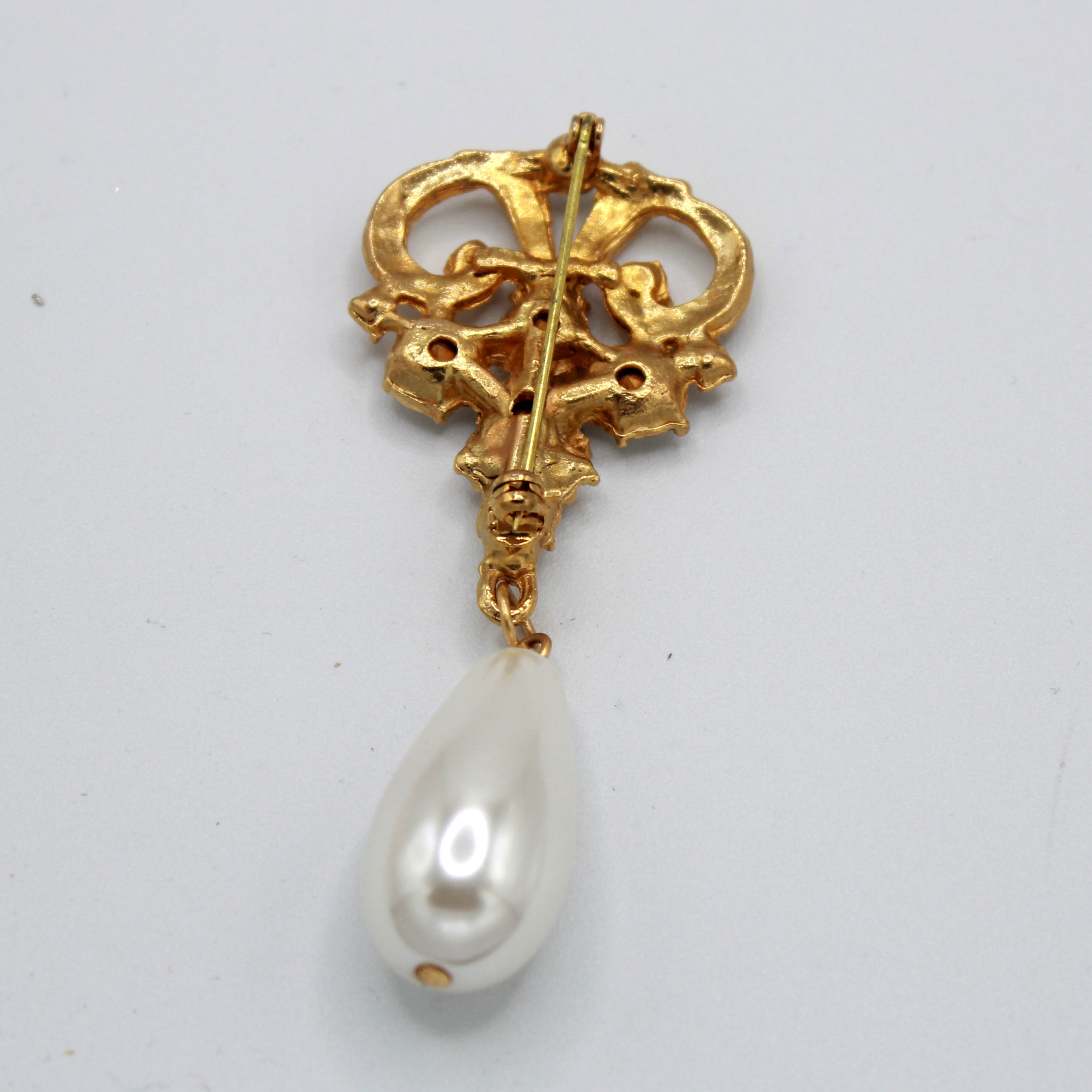 Vintage JULIANA Large Clear Rhinestone Dangle Pearl Brooch IIIJJ#9172