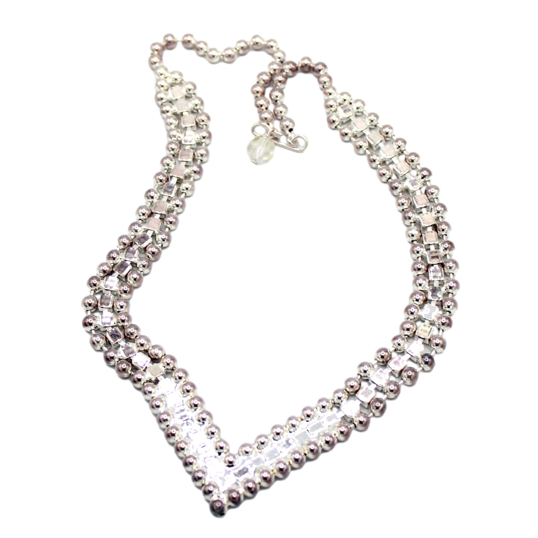 Vintage JULIANA V Shaped Peridot Green Rhinestone Ball Chain Necklace IIJJ#8986