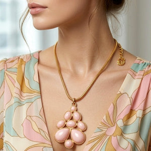 Vintage JULIANA Bubblegum Pink Lucite Cabochon Pendant Necklace IIJJ#8818