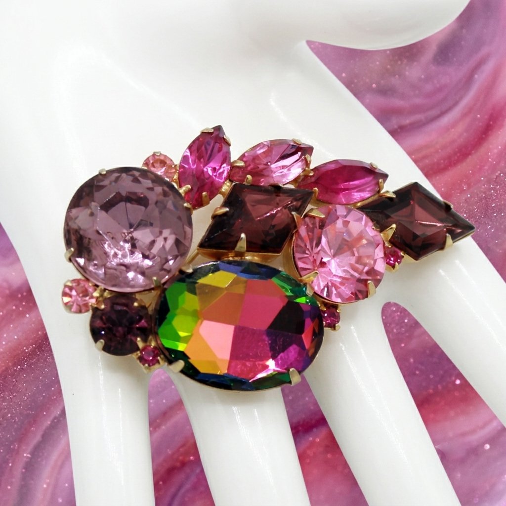 Vintage Juliana Amethyst Pink Watermelon Diamond Shaped Rhinestone Brooch IIJJ#9159