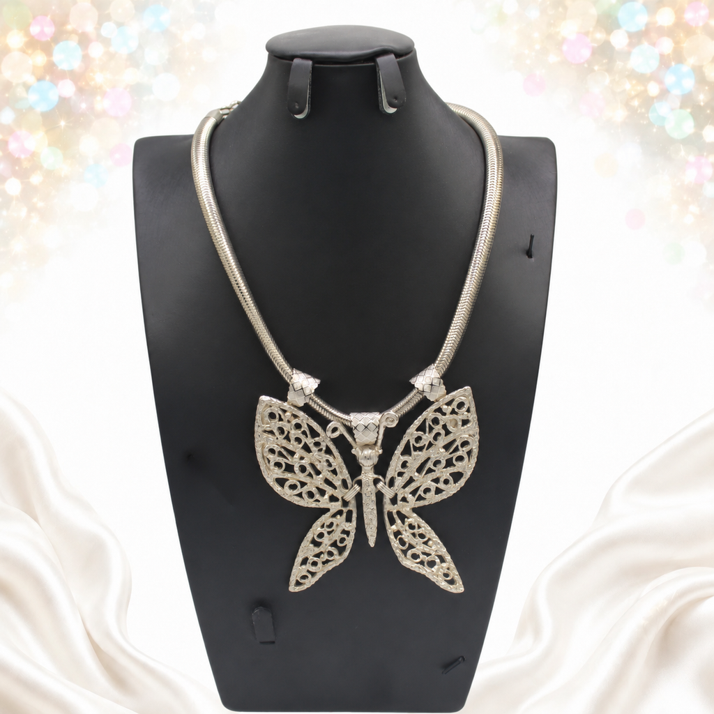 Vintage Juliana Design Articulated Butterfly Figural Pendant Necklace IIJJ#9454