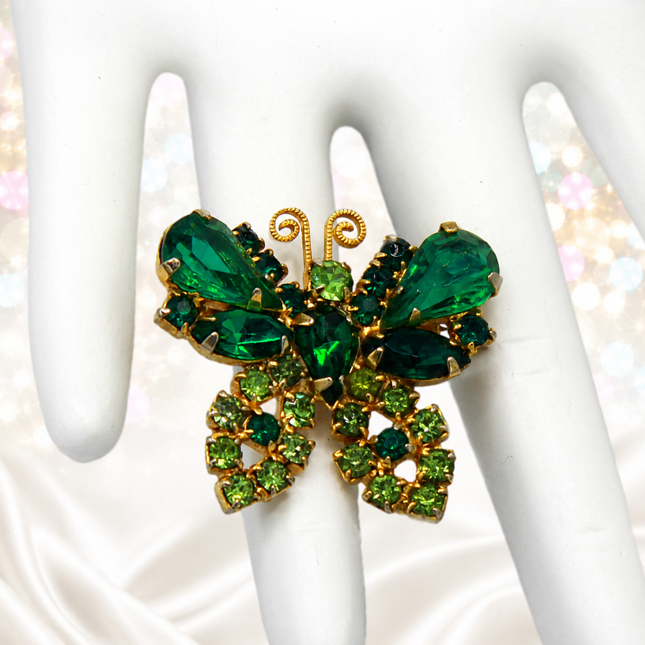 Vintage Juliana Green Peridot Rhinestone Butterfly Pear Wing Figural Brooch IIJJ#4652