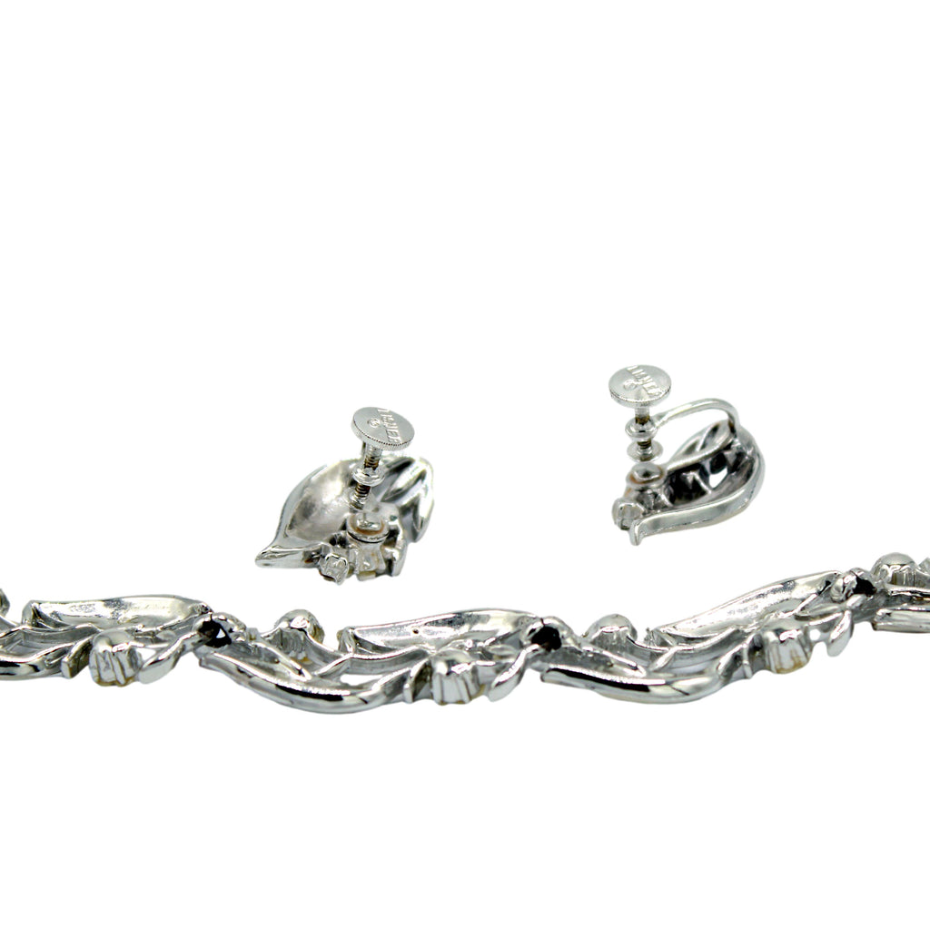 Vintage LISNER White Enamel Leaf Flower Bracelet Screw Earrings Set