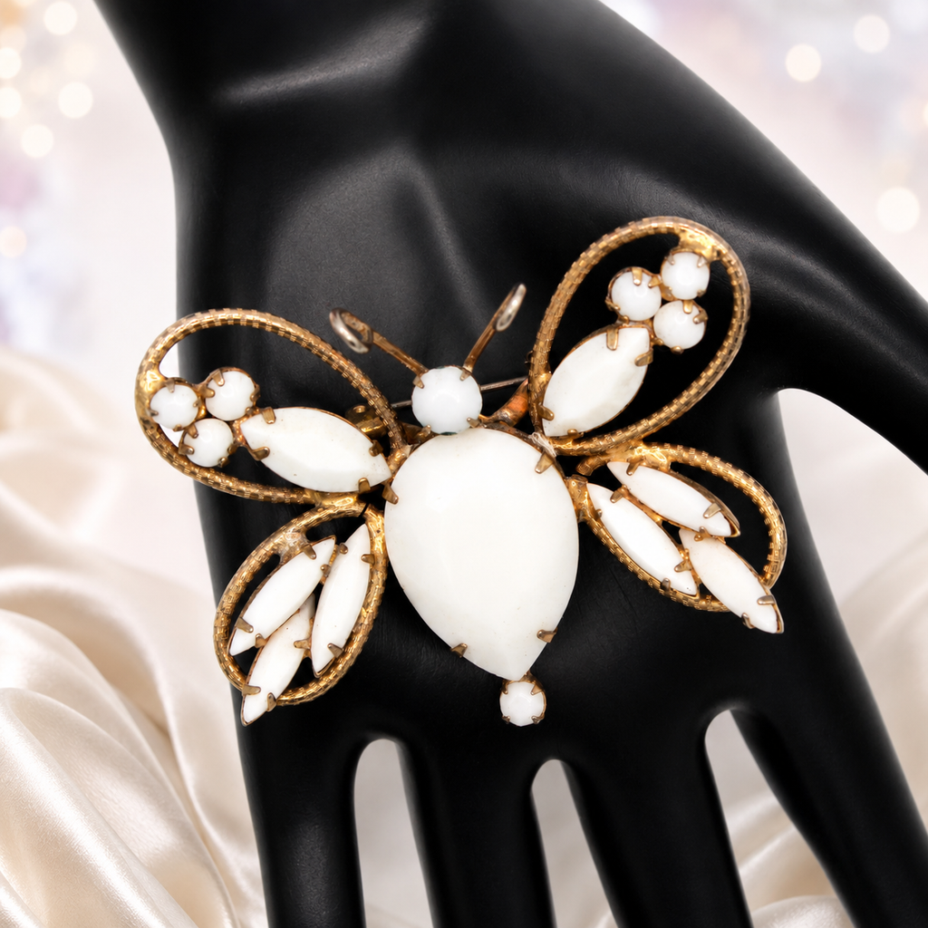 Vintage Juliana White Milk Glass Rhinestone Butterfly Figural Brooch IIJJ#8535