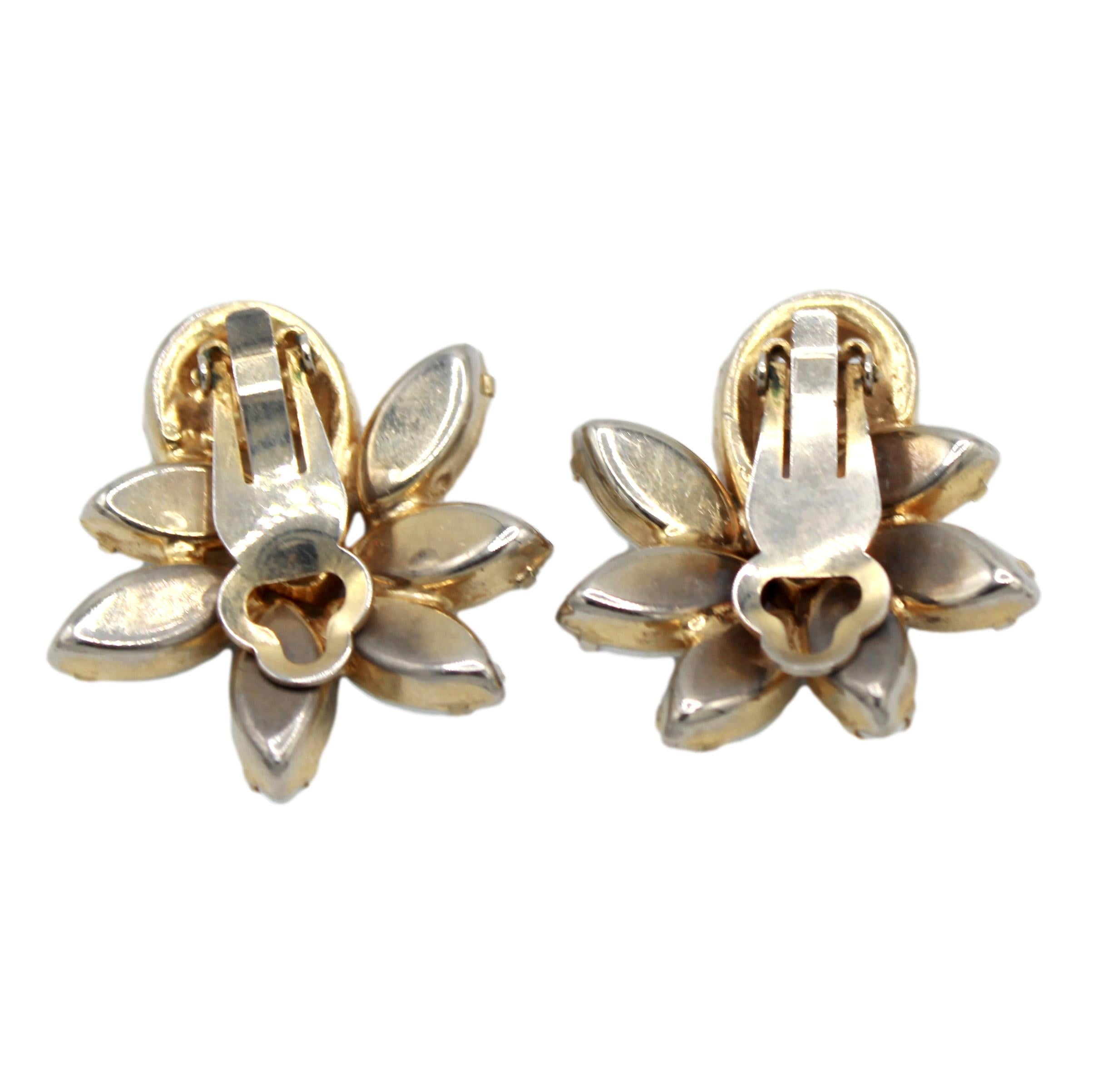 Vintage Juliana Pastel Rhinestone White Cabochon Clip Earrings Gold Tone IIJJ#9224