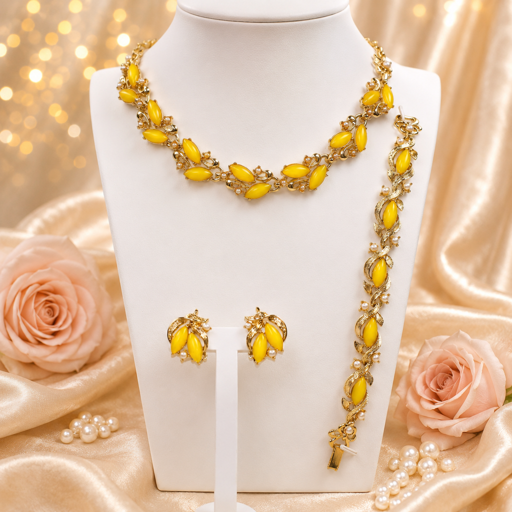 Vintage Yellow Moonglow Rhinestone Faux Pearl Necklace Bracelet Earrings Parure